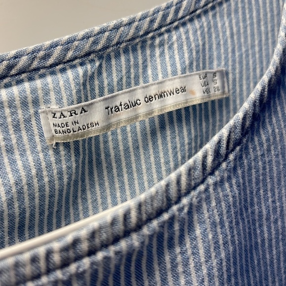 Zara Trafaluc denim dress frayed around the ruffled hem button down the back‎ - Picture 2 of 8
